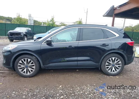 2020 Ford Escape Titanium из США, поврежденный, VIN 1FMCU9J96LUA89813